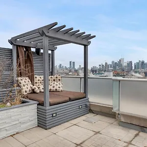 2 Bedroom W Terrace And Parking! Toronto