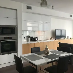 Apartment Downtown Luxurious Stylish 3 Bedroom 3 Bath 2 Balconies Near Rogers Centre Lakeview